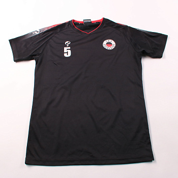 футболка не указано